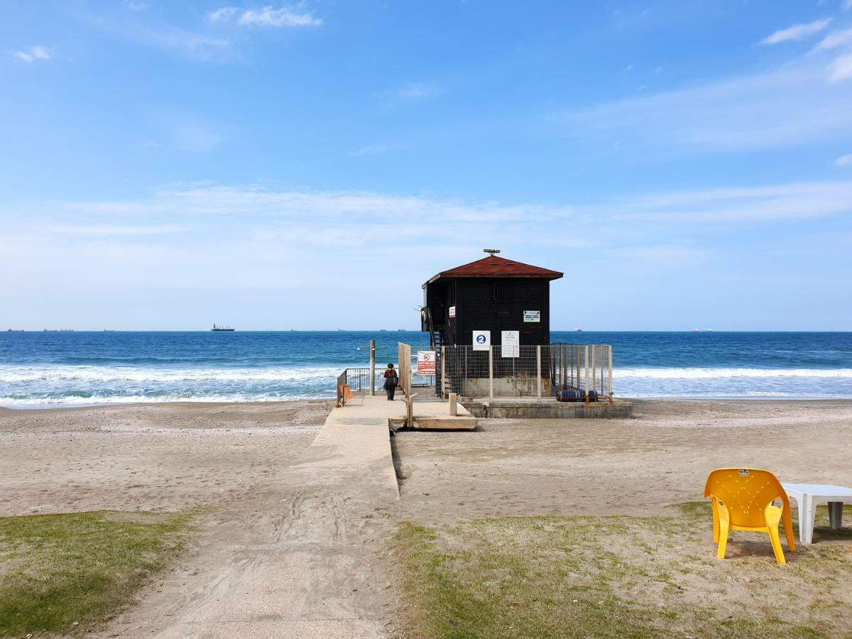 Road To The Beach Apartment By Domik ハイファ エクステリア 写真